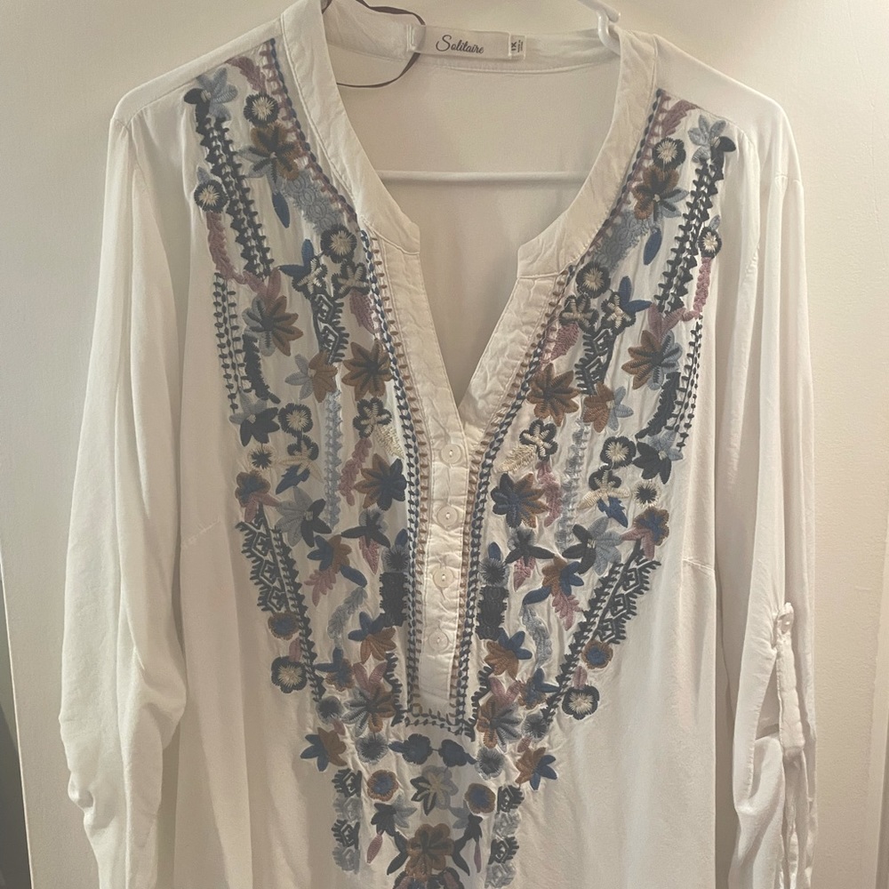 Long sleeve embroidered top